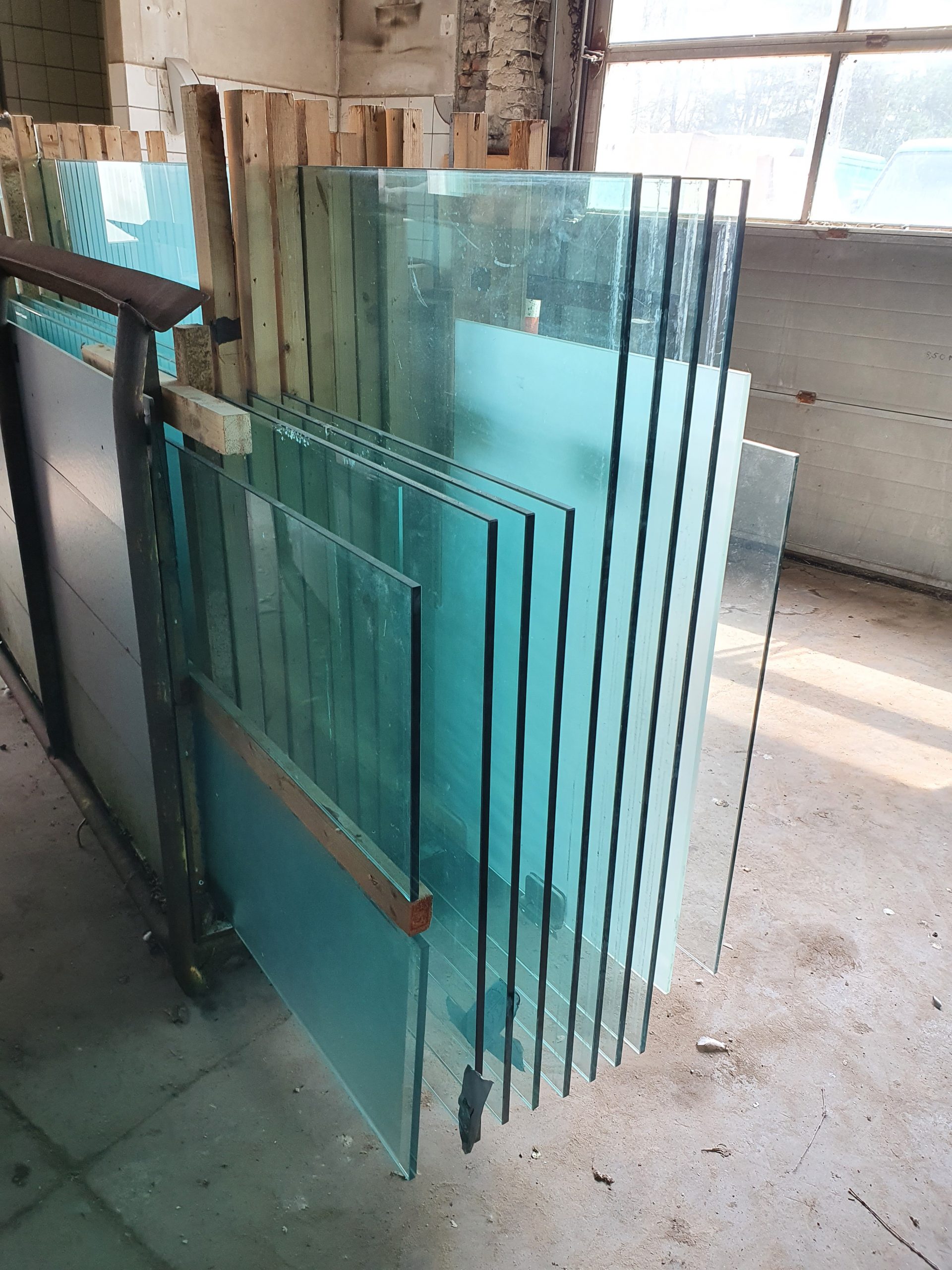 Glazen wand panelen - Tweedehandsmaterialen - binnenwand
