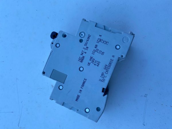 Dubbele hoofdschakelaar Merlin Gerin C60N - Afbeelding 3