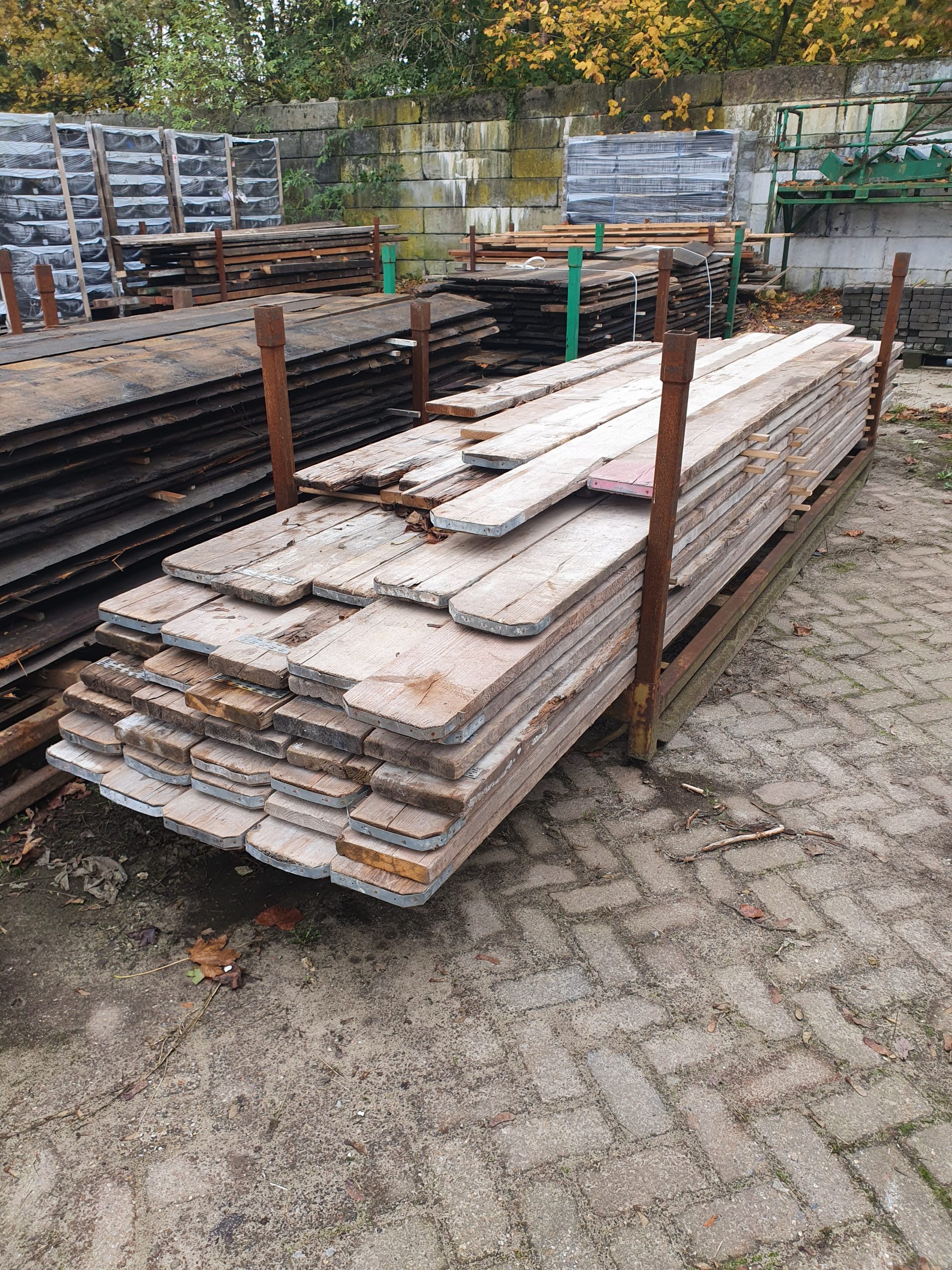 Reageer kleding stof Uitgestorven Steigerhout planken | 5 meter - Tweedehandsmaterialen