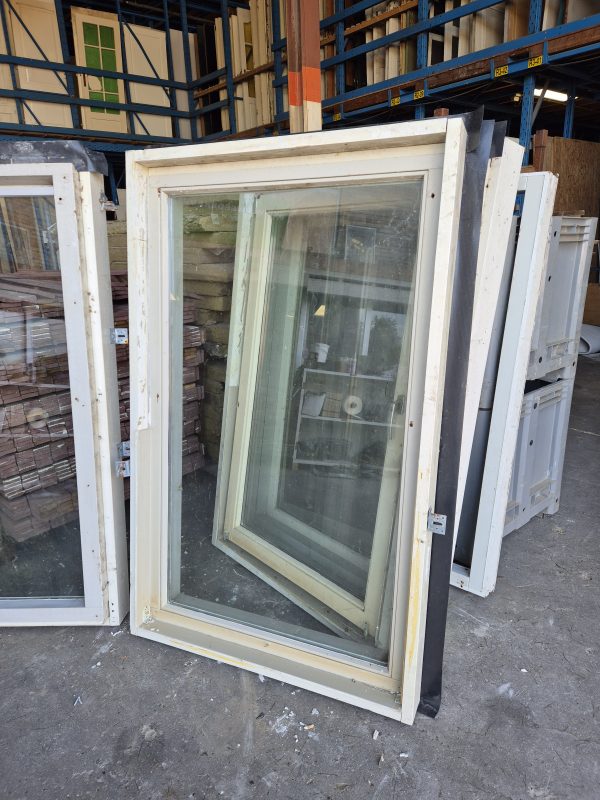 Raamkozijn dubbel glas - 107x172 cm - GERESERVEERD - Afbeelding 4