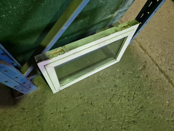 Klein liggend binnen raampje - Dubbel glas - 10940 - Afbeelding 2