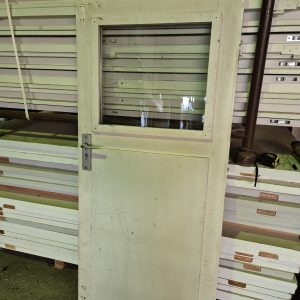 Oude gebruikte achterdeur - klein formaat - met glas - 12127