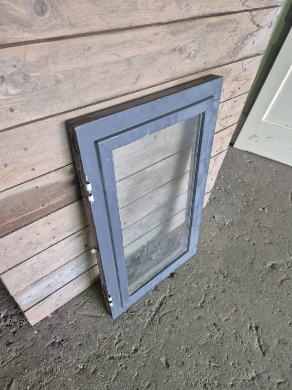 Klein hardhouten raampje met dubbel glas - 43,5x73 cm - Afbeelding 2
