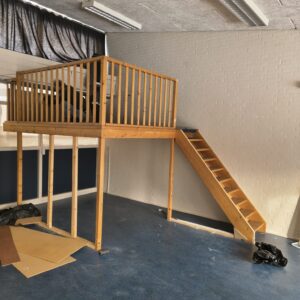 Verdieping - Speelverdieping - Hout met balustrade en trap